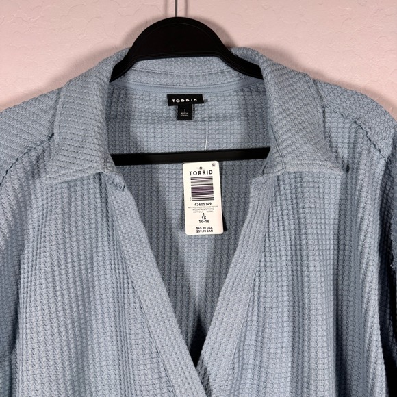 NWT Torrid Plus Size 1X Mountain Spring Blue Waffle Knit Collar Long Sleeve - Picture 3 of 5